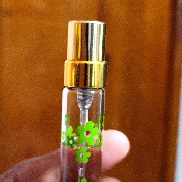 Daisy Wild By Marc Jacobs - Picture 2 of 3